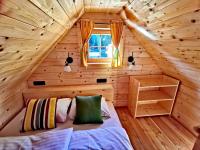 Postel nebo postele na pokoji v ubytování Ribno Luxury Glamping