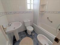Koupelna v ubytování Amazing 2 bedroom 2 bathroom in Ladera de Mar, Nerja