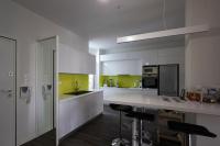 Kuchyňa alebo kuchynka v ubytovaní Fully renovated, family-friendly apartment, next to a huge green park, in Athens center
