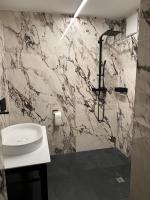 Kúpeľňa v ubytovaní Zimmer & Appartements am Schloßplatz