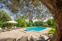 Bazén v ubytovaní Ideal Property Mallorca - Can Nyany Buger alebo v jeho blízkosti