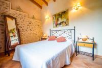 Posteľ alebo postele v izbe v ubytovaní Ideal Property Mallorca - Can Nyany Buger