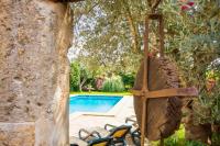Bazén v ubytovaní Ideal Property Mallorca - Can Nyany Buger alebo v jeho blízkosti