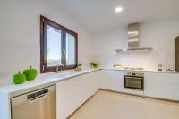 Kuchyňa alebo kuchynka v ubytovaní Ideal Property Mallorca - Sa Canova d'Ariany