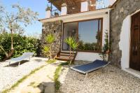 Vonkajšia záhrada v ubytovaní Villa del Mare