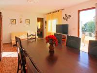 Televízia a/alebo spoločenská miestnosť v ubytovaní Holiday Home Richelieu by Interhome
