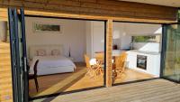 CHALET CONTEMPORAIN LES LAURIERS SUR L'ÎLE DU LEVANT - Housity