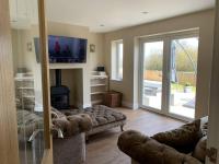Tranquil Hide Away in Cranbrook with Quality Hot Tub! - Housity