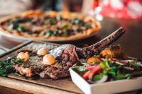 Jídlo v hotelu nebo okolí