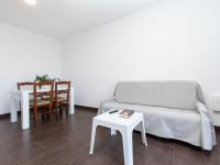 Posezení v ubytování Apartment Estiu by Interhome