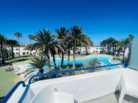 The swimming pool at or close to Apartamento Brumar2 Corralejo
