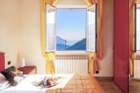 A general mountain view or a mountain view taken from Az apartmant