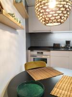 A kitchen or kitchenette at Iturri Apartment Old Town