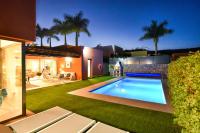 The swimming pool at or close to Par 4 Blue Star by VillaGranCanaria