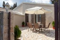 Patio alebo iná vonkajšia časť ubytovania Village Loft House