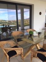 Posezení v ubytování COSTA DEL SOL MIJAS GOLF FIRST LINE-NEAR MARBELLA - STUNNING VIEWS - GROUND FLOOR PENTHOUSE APPARTEMENT - 3 BEDROOMS - BIG TERRAS AND GARDEN 2- 6 persons ONE PRICE! - COMPLETELY FURNISHED AND EQUIPT FOR AN UNFORGETABLE HOLIDAY AND GOLF MATCHES PLEASURES