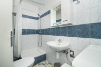 Kúpeľňa v ubytovaní Apartments Anita Tribunj