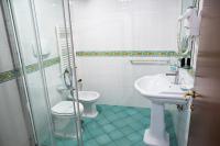 A bathroom at Villa Le Zagare Relais & SPA