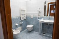 A bathroom at Villa Le Zagare Relais & SPA