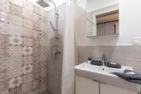 Kúpeľňa v ubytovaní A57- Boutique Apartments, Best Location, by BQA