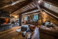 Posezení v ubytování RESORT KOVÁRNA - Frýdštejn - stylové ubytování, luxusní wellness, zážitková restaurace