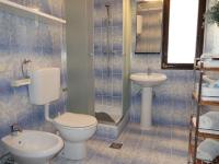 Kúpeľňa v ubytovaní Apartment Katarina-1 by Interhome