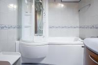 A bathroom at Duplex sul porto grande by Wonderful Italy