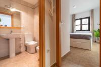 Kúpeľňa v ubytovaní Apartamento 303 junto a la playa piscina y parking
