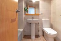 Kúpeľňa v ubytovaní Apartamento 303 junto a la playa piscina y parking