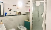 A bathroom at Albarola