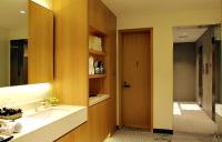 Lotte Hotel Saigonにあるバスルーム