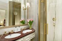 Palazzo Portinari Salviati Residenza D'Epocaにあるバスルーム
