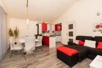 Kuchyňa alebo kuchynka v ubytovaní Apartments Anita Tribunj