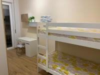 Posteľ alebo postele v izbe v ubytovaní Terre d’Aci Apartments casa Peppe