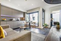Posedenie v ubytovaní Precioso Ático de diseño, gran Terraza de 35 m2 y de 16 m2 y Garaje en pleno Centro