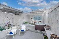Posedenie v ubytovaní Bella View Mykonos Town Suites
