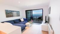 Posezení v ubytování VACAY Apartamento Aqua, Punta Roma, Frente al mar y piscina, en Costa Brava, L'Escala!