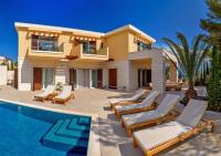 Bazén v ubytovaní Luxury Villa Hvar Deluxe Palace 2 with pool at the beach alebo v jeho blízkosti