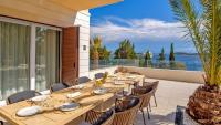 Balkón alebo terasa v ubytovaní Luxury Villa Hvar Deluxe Palace 2 with pool at the beach