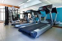 Spordikeskus ja/või sportimisvõimalused majutusasutuses Best Western Premier Bangtao Beach Resort & Spa