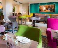 Hotel Acanthe - Boulogne Billancourtにあるシーティングエリア
