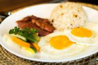 Jídlo v hotelu nebo okolí