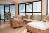 Luxury Ocean View 1203にあるシーティングエリア