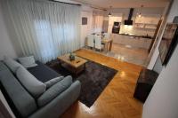Posedenie v ubytovaní Moderan apartman u blizini mora