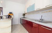 Kuchyňa alebo kuchynka v ubytovaní Holiday Home Baric Draga Ii