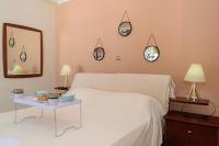 Posteľ alebo postele v izbe v ubytovaní Central penthouse in quiet neighborhood near sandy beach