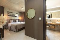 Posteľ alebo postele v izbe v ubytovaní Luxury villa PRESTIGE with sauna and jacuzzi