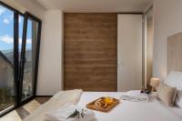 Posteľ alebo postele v izbe v ubytovaní Zerm Holiday House with pool, jacuzzi & sauna - Gorski kotar