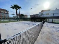 Tenis alebo squash v ubytovaní Mercure Leonardo da Vinci Rome Airport alebo jeho okolí