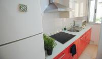 Kuchyňa alebo kuchynka v ubytovaní Malaga Center Flat Holidays Paseo de Reding